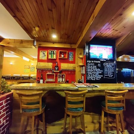 The Whispering Inn Resort And Bar 马拉里 外观 照片