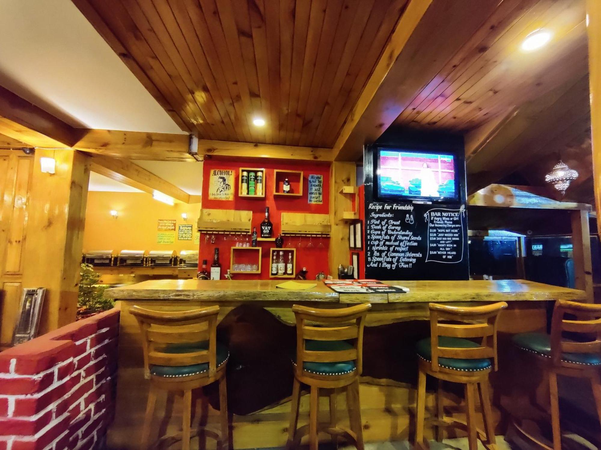 The Whispering Inn Resort And Bar 马拉里 外观 照片