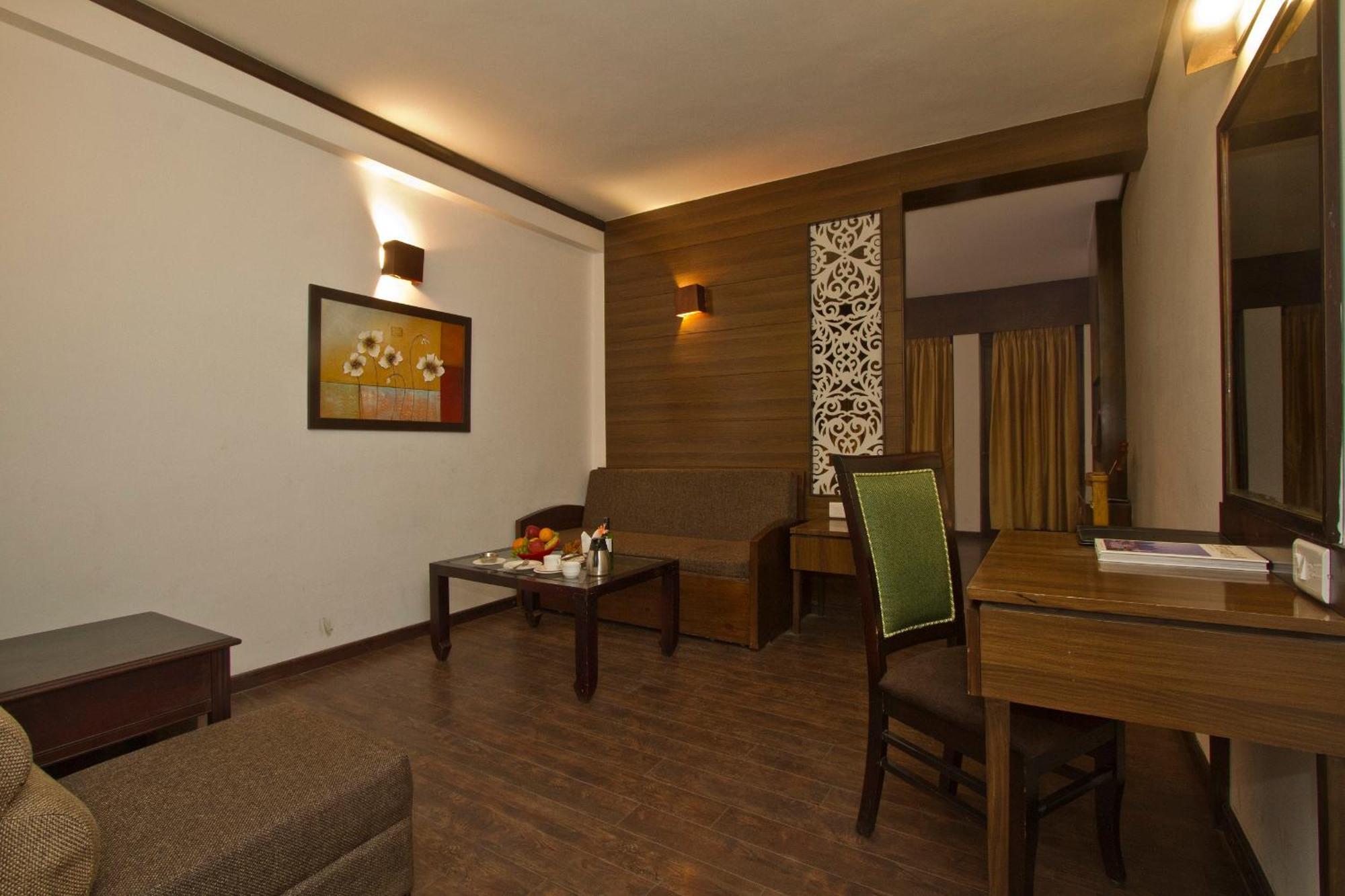 The Whispering Inn Resort And Bar 马拉里 外观 照片